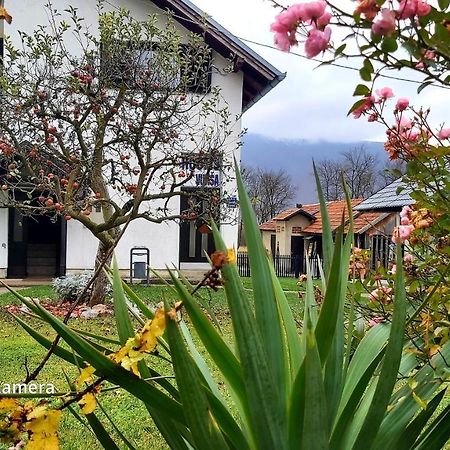 Rooms Vuksa Donji Lapac Экстерьер фото
