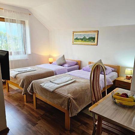 Rooms Vuksa Donji Lapac Экстерьер фото